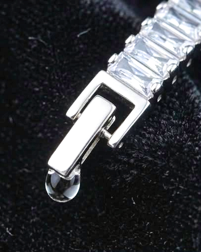 Ice Drippin™ Stay Icy Bracelet